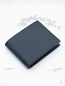 Fine stitching detail premium leather wallet
